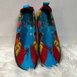 SOCOFY Women’s Leather Rainbow Flats in Size 7